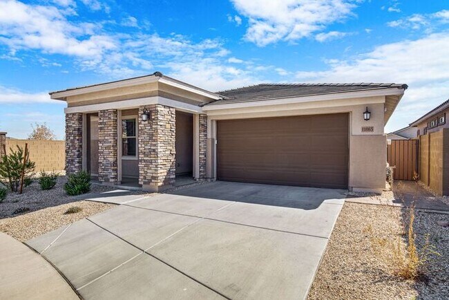 Building Photo - New Stunning Surprise Property!