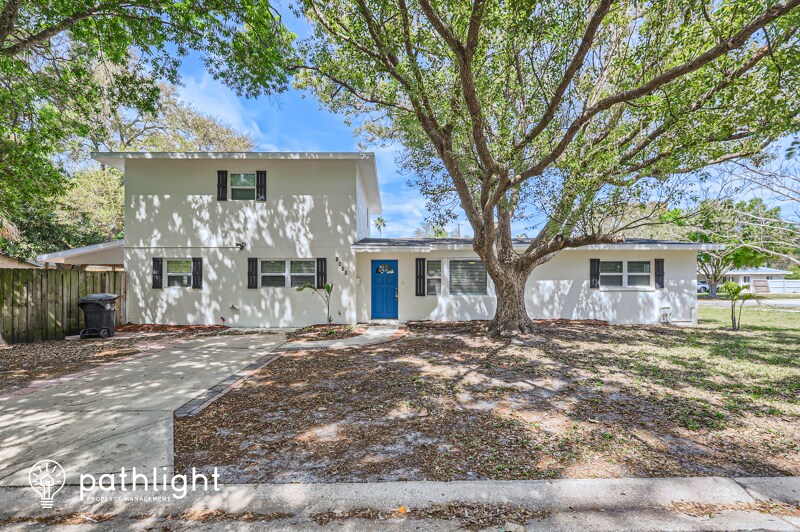 Primary Photo - 8055 33Rd Avenue N, St. Petersburg, FL, 33710
