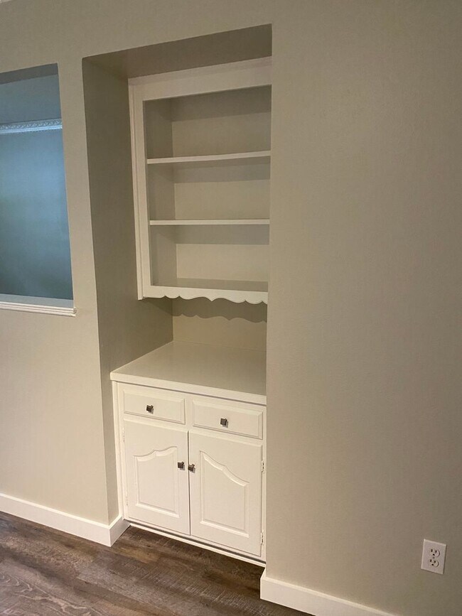 Foto del edificio - Adorable 3 Bedroom with recent updates you...