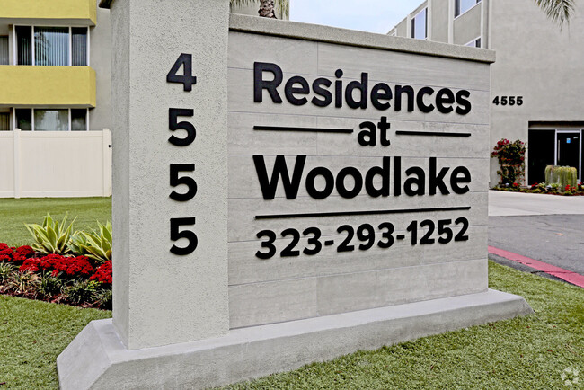 Foto del edificio - RESIDENCES AT WOODLAKE