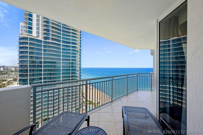 Foto del edificio - 17375 Collins Ave