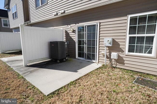 Building Photo - 403 Parkview Ct