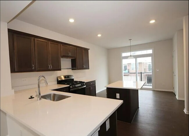 Building Photo - 49791 Lantern Way