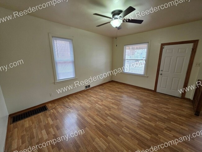 Building Photo - Spacious 3 bedroom 1 bathroom house in Hammond