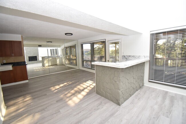 Foto del edificio - 82 Harbor Ln