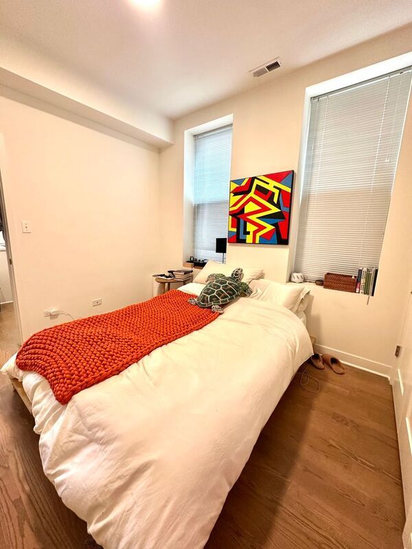 Foto del edificio - 1520 W 18th Pl