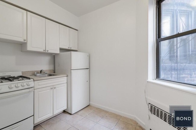 Building Photo - 432 East 83 Street