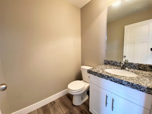 Building Photo - 811 E Rose Cottage Way