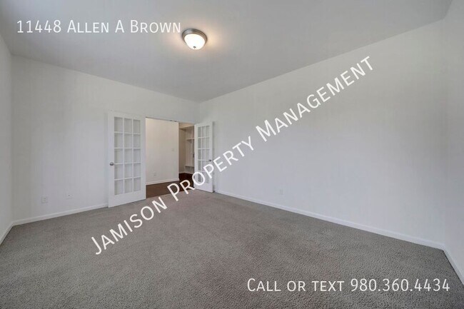 Foto del edificio - 11448 Allen A Brown Rd