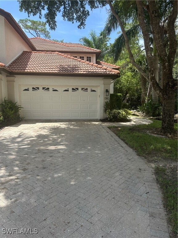 Building Photo - 2205 Hawksridge Dr