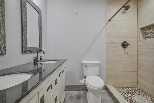 Building Photo - 8406 Echo Creek Ln