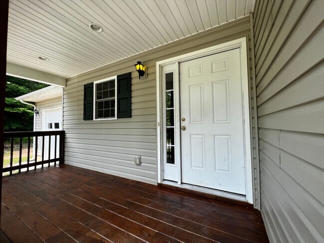 Foto del edificio - 3-Bedroom in Country Setting Close to Farmville!