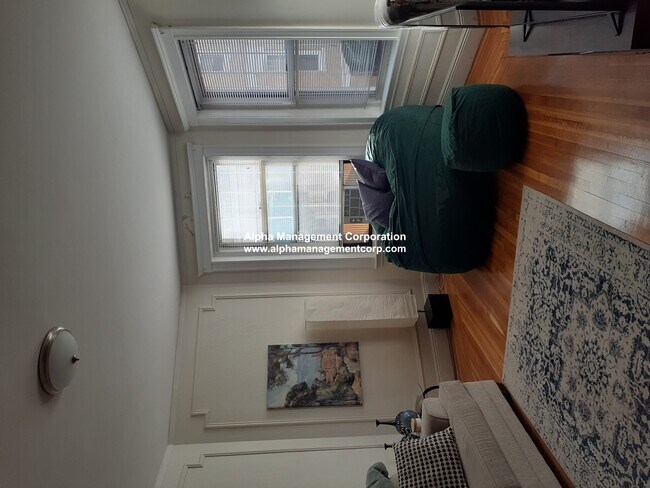 Foto del edificio - 90 Maple St