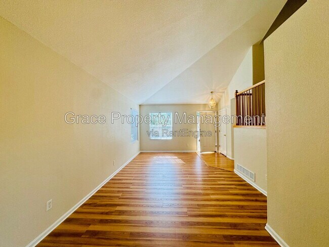 Foto del edificio - 14337 Austin Ct