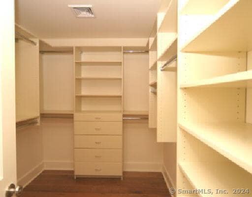 Building Photo - 154 Rowayton Ave