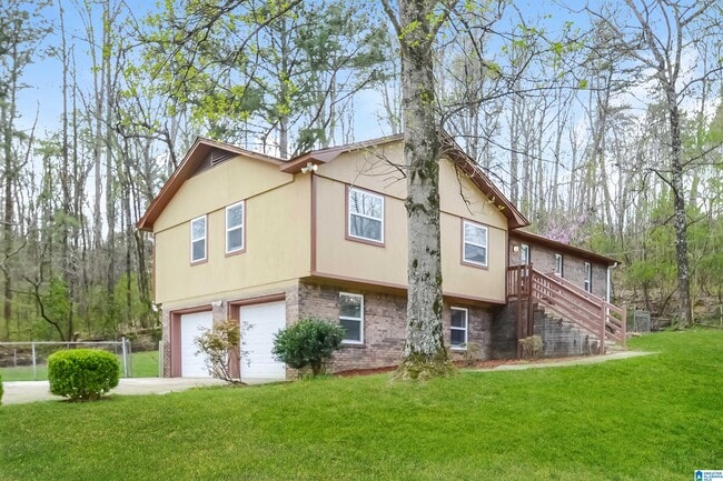 Building Photo - 721 Sleepy Hollow Dr