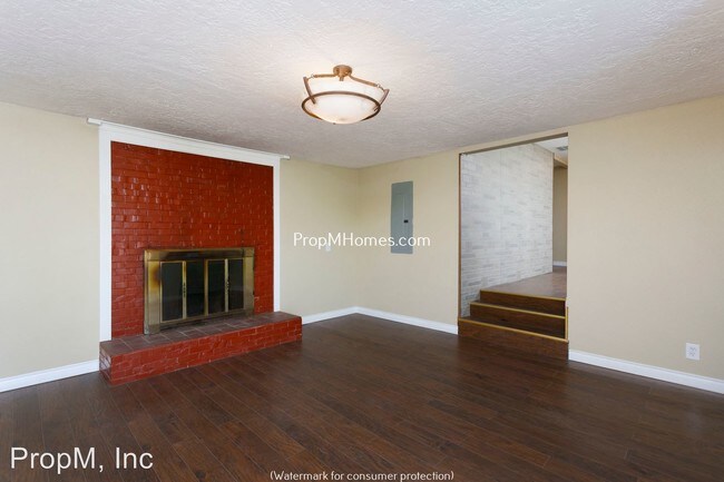 Building Photo - 3 br, 2 bath House - 10025 SW River Road