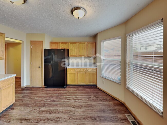 Foto del edificio - 6774 Laburnum Dr