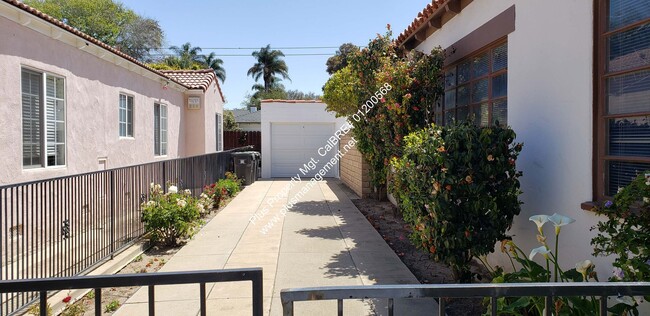 Building Photo - 161 Palm Ct Dr