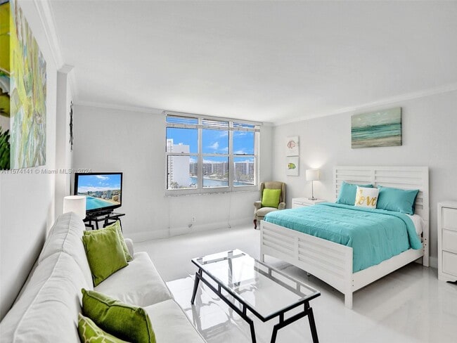 Building Photo - 2501 S Ocean Dr