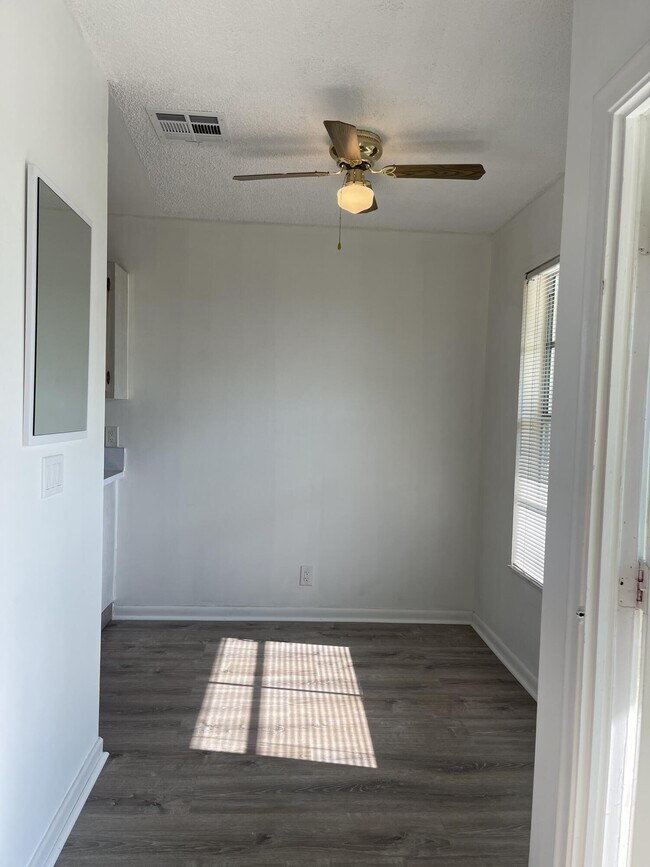 Foto del edificio - 1141 Calamondin Terrace