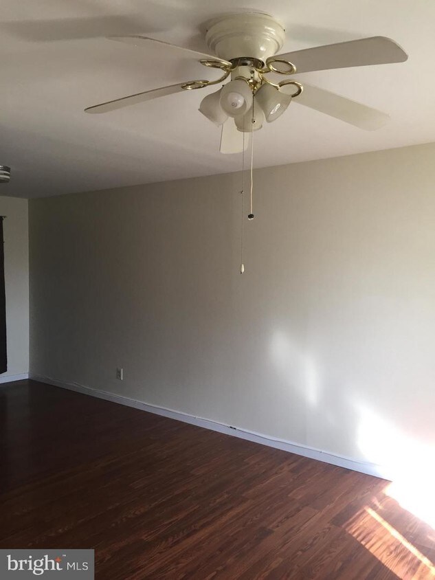 Building Photo - 17816 Washington Grove Ln