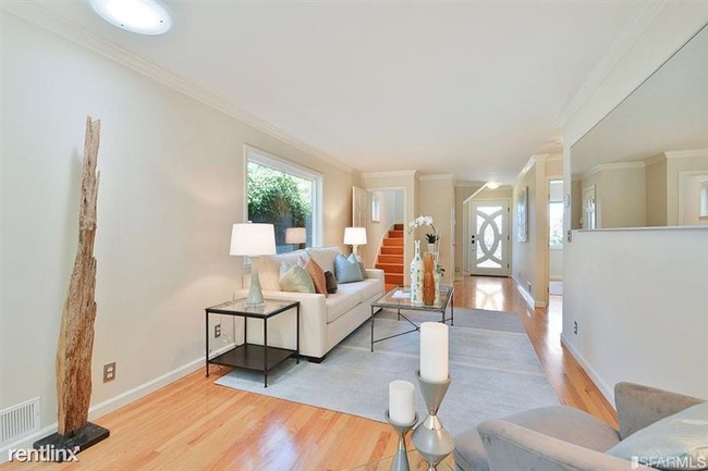 Building Photo - 1502 Noe St