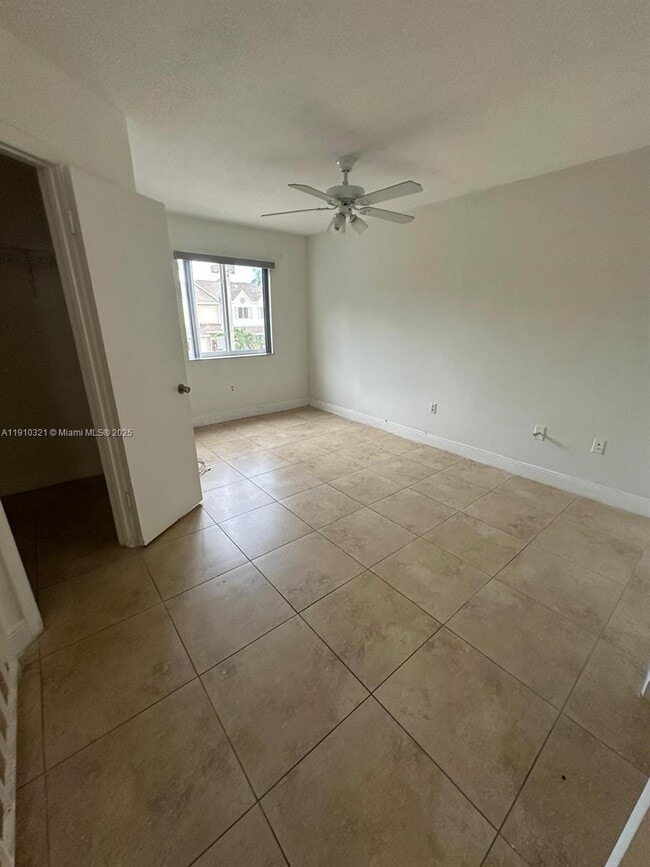 Foto del edificio - 17440 NW 67th Pl