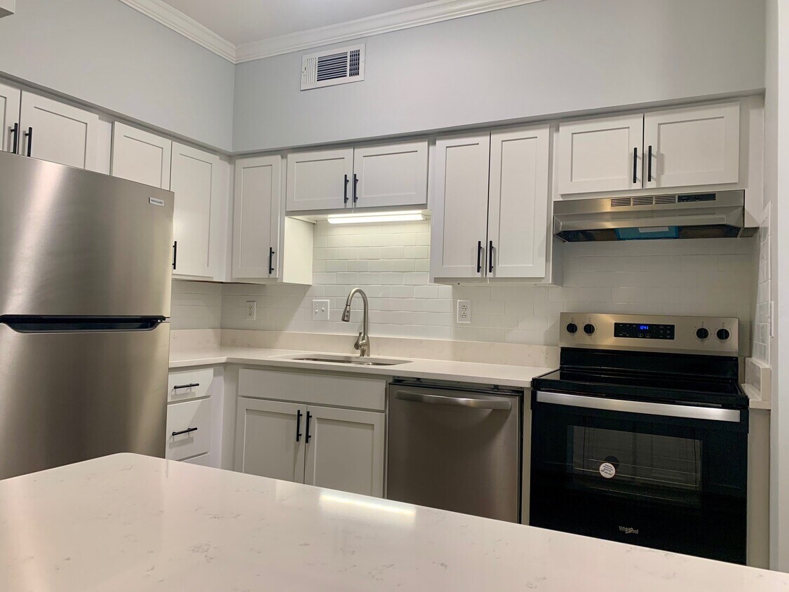 Foto principal - 5931 Quail Hollow Rd