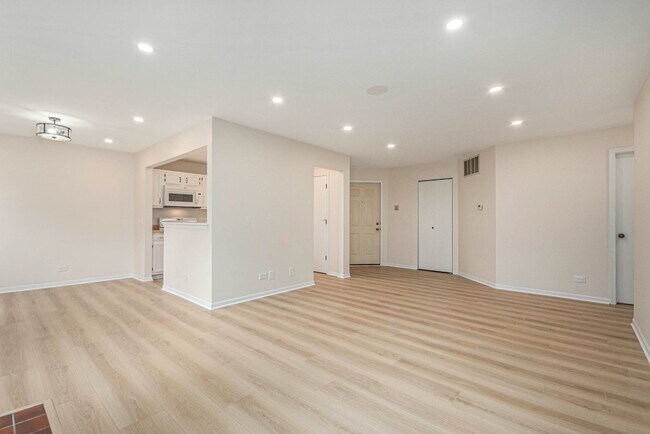 Foto del edificio - 120 Stirling Ln