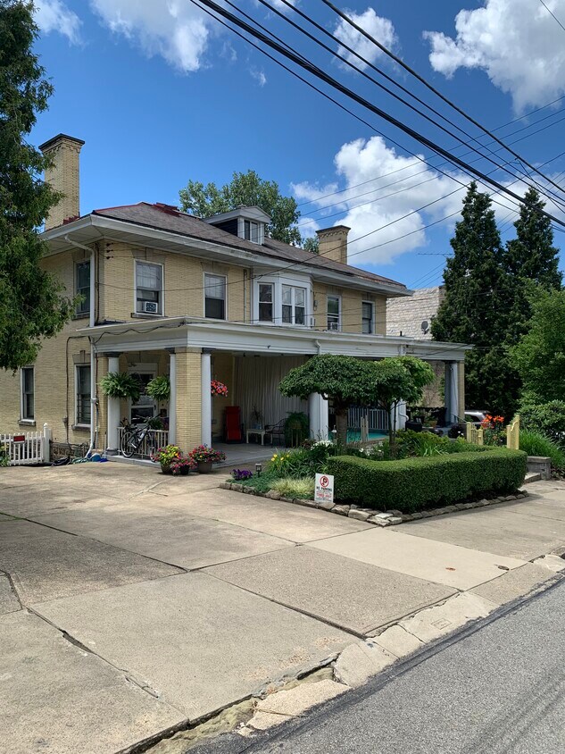 Foto principal - 418 Edgemont St