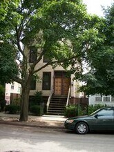 Building Photo - 1337 W Wolfram St