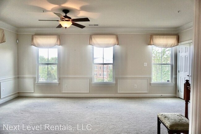 Building Photo - 3 br, 2.5 bath House - 251 Community Cente...