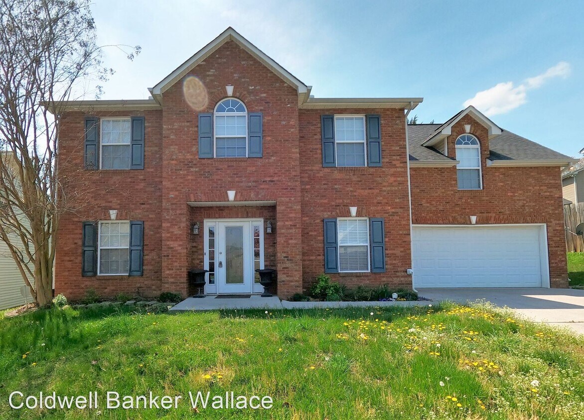 4 br, 2.5 bath House 7605 Misty View Lane House Rental in Knoxville