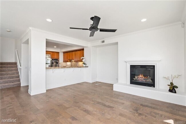 Building Photo - 4 br, 4 bath Duplex - 2200 Sea Ridge Dr