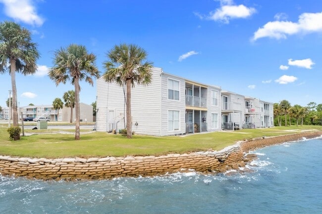 Foto del edificio - 12th & Beach Apartments