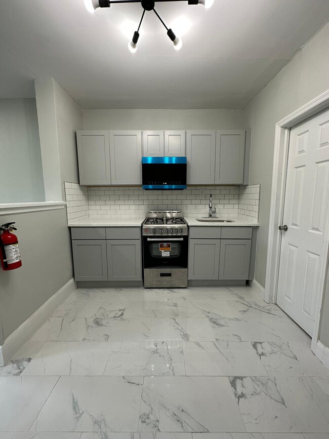 Building Photo - Grove Street Apartments