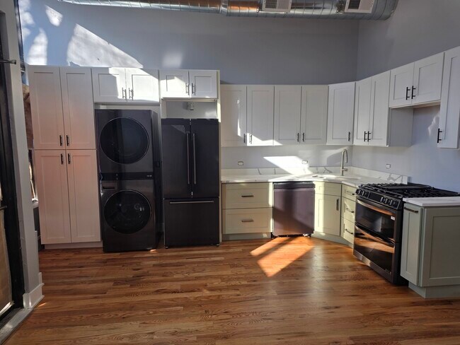 Foto del edificio - 831 S Western Ave