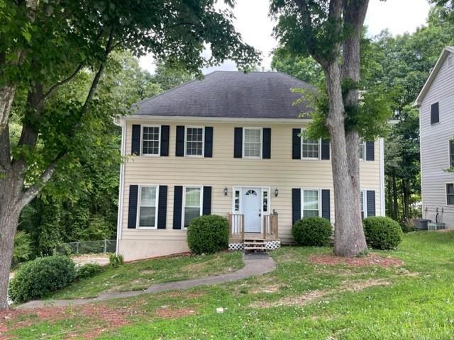 Primary Photo - 2800 Trotters Pointe Dr