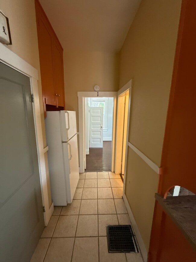 Foto del edificio - Charming Craftsman-Style 3-bedroom 1 bath ...
