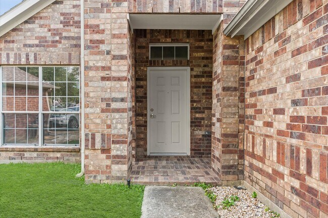 Building Photo - 32510 Rosella Ln