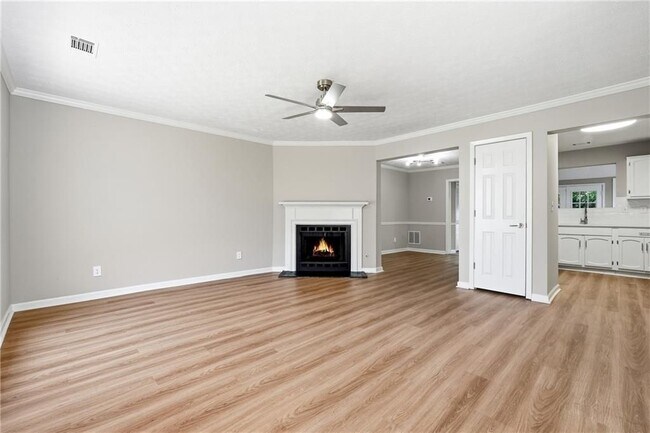 Foto del edificio - 5651 Wells Cir