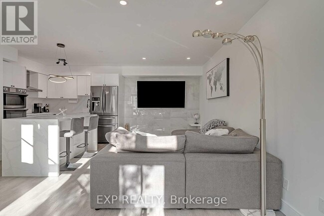 Building Photo - 50 E Liberty St