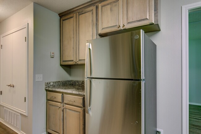 Cocina - 911 Pecorella St E