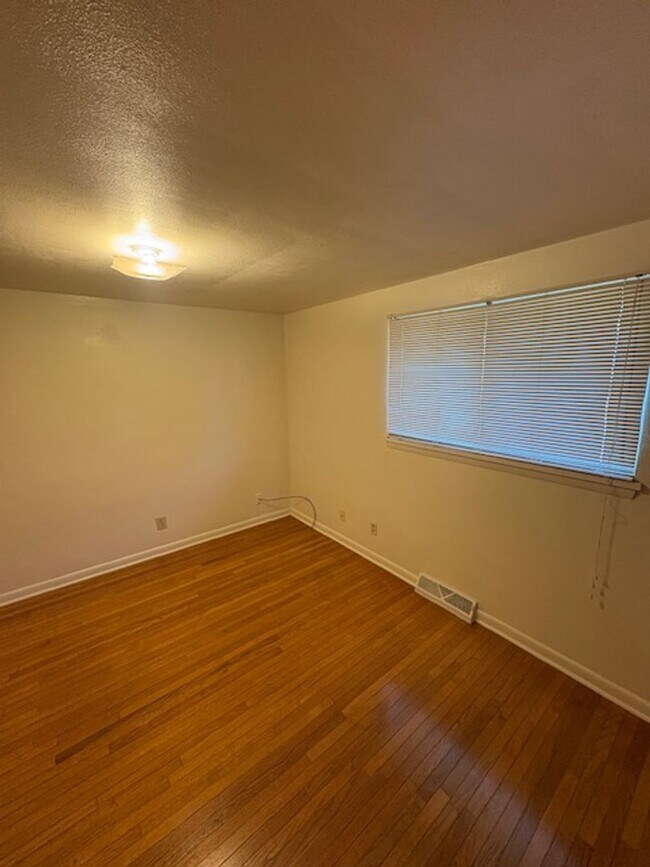 Foto del edificio - 2522 W Newman Pkwy