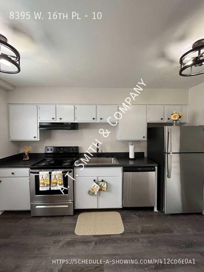 Foto del edificio - 8395 W 16th Pl