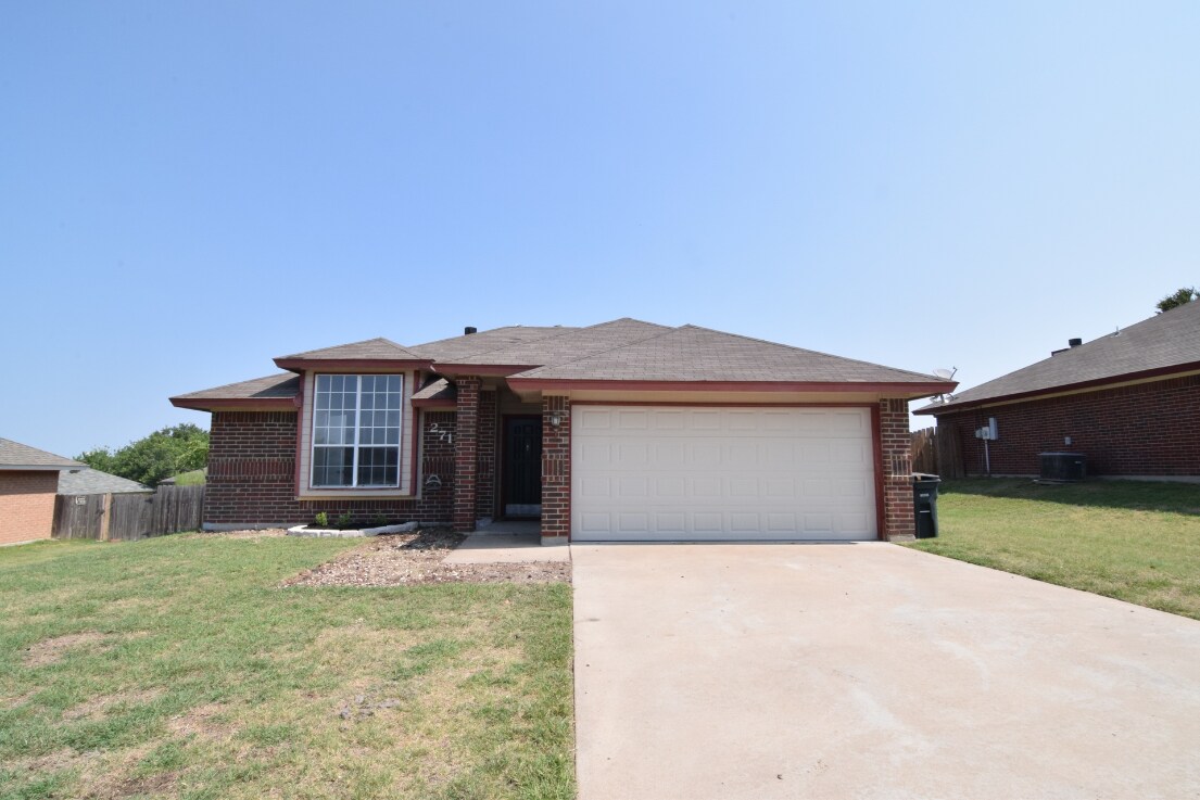 Primary Photo - 2711 Woodlands Dr