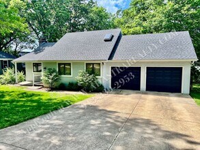 Building Photo - 4996 W 60th Terrace