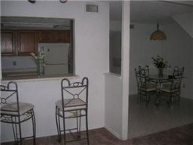 Foto del edificio - 4347 Rosehill Rd