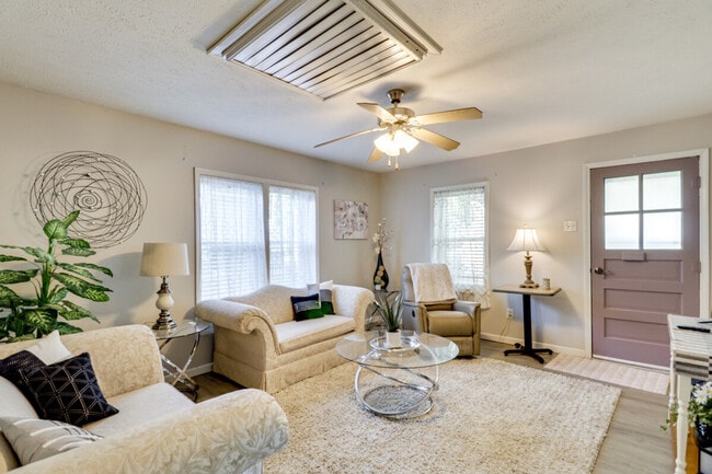 Building Photo - 1115 N Illinois Ave